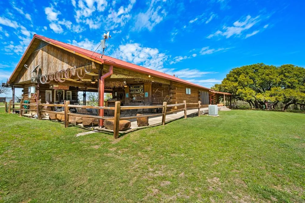4155 County Road 188 Stephenville, TX 76401