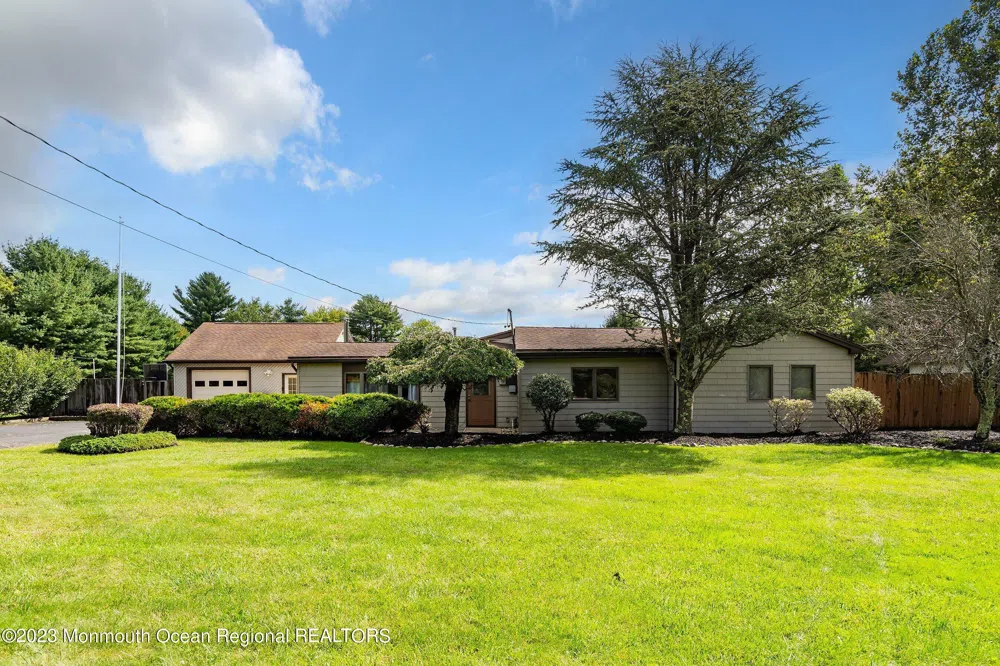375 Cook Road Jackson, NJ 08527