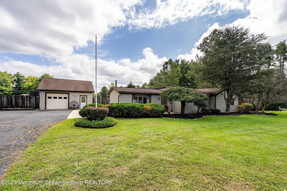 375 Cook Road Jackson, NJ 08527