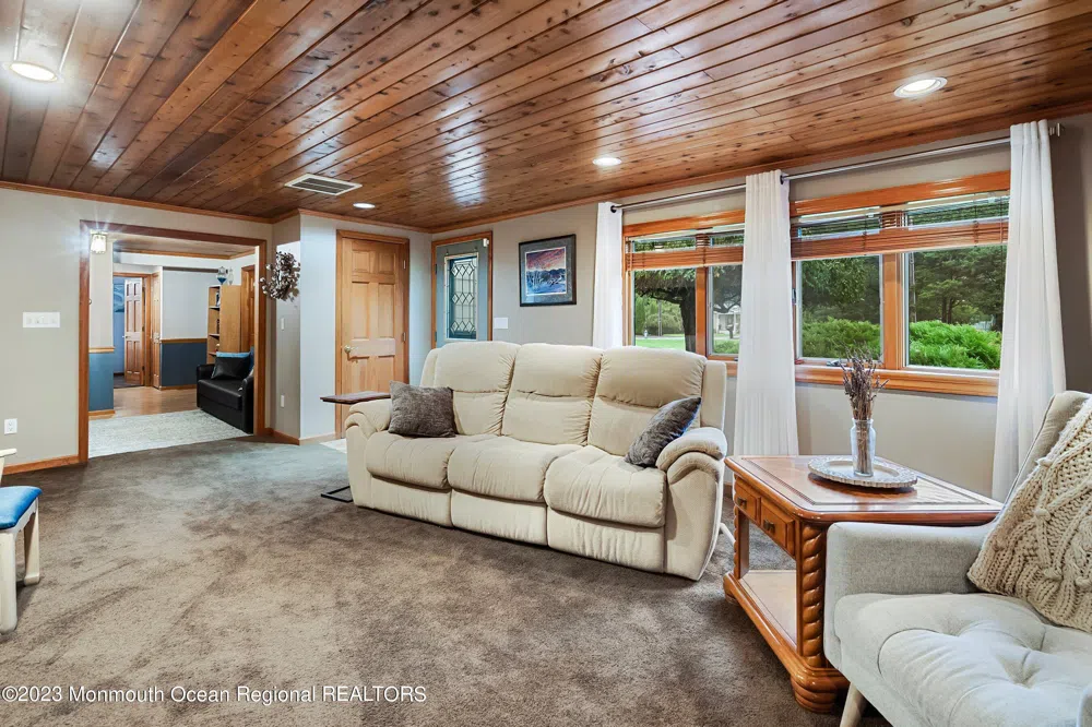 375 Cook Road Jackson, NJ 08527