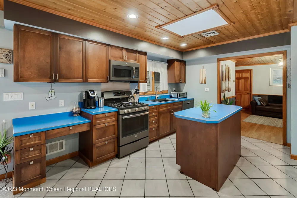 375 Cook Road Jackson, NJ 08527