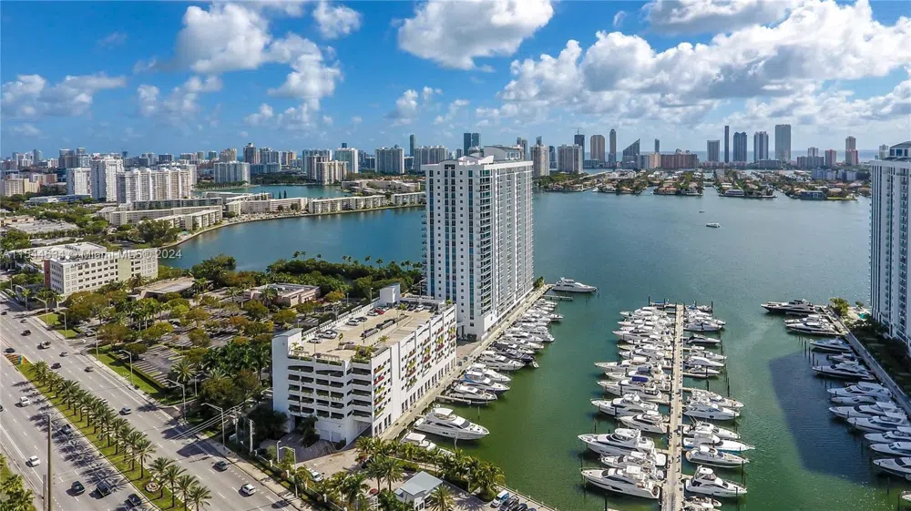 17301 Biscayne Blvd #1201 North Miami Beach, FL 33160