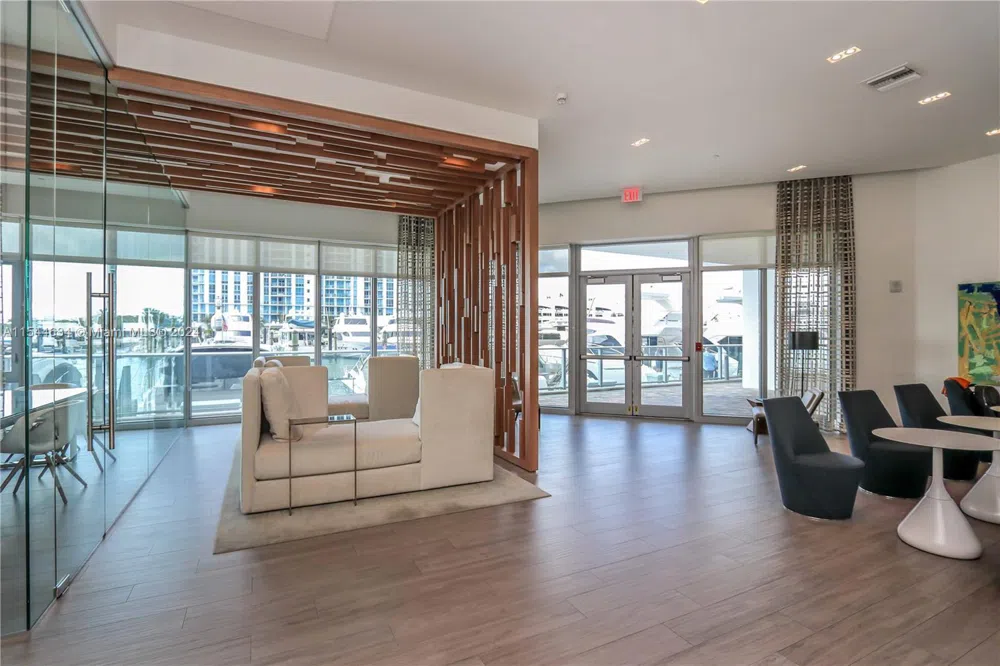 17301 Biscayne Blvd #1201 North Miami Beach, FL 33160
