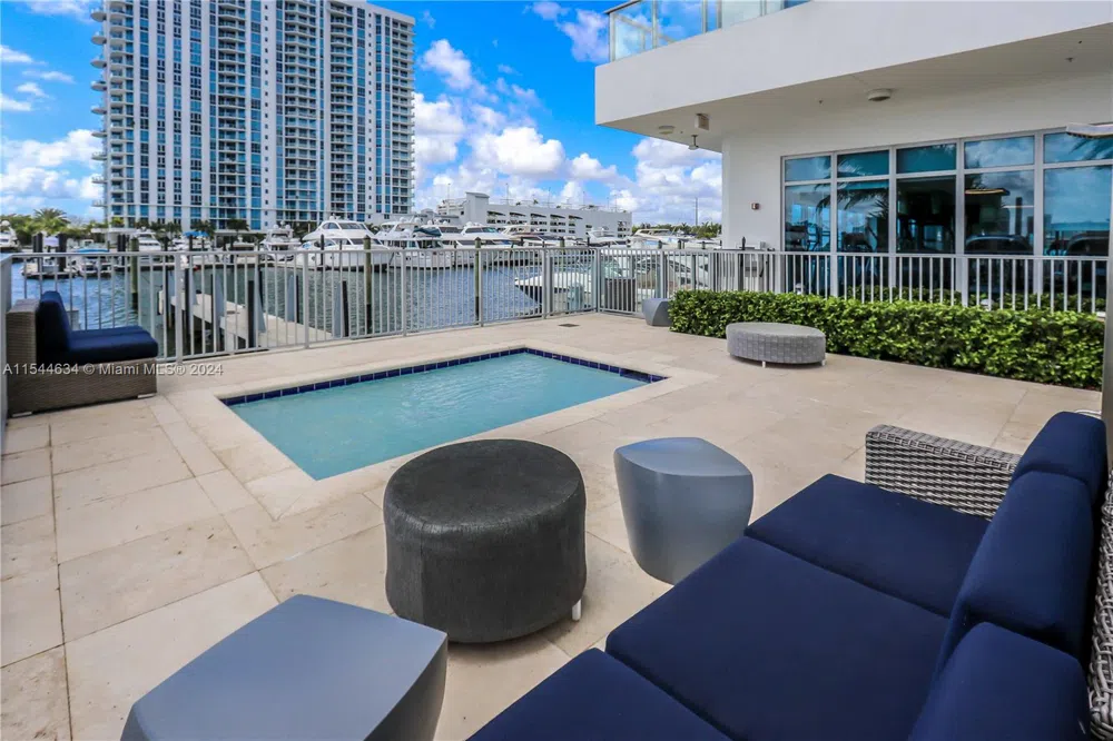 17301 Biscayne Blvd #1201 North Miami Beach, FL 33160