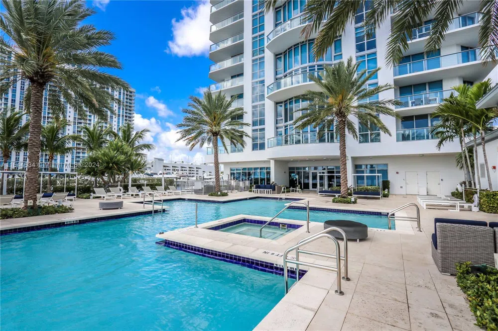 17301 Biscayne Blvd #1201 North Miami Beach, FL 33160