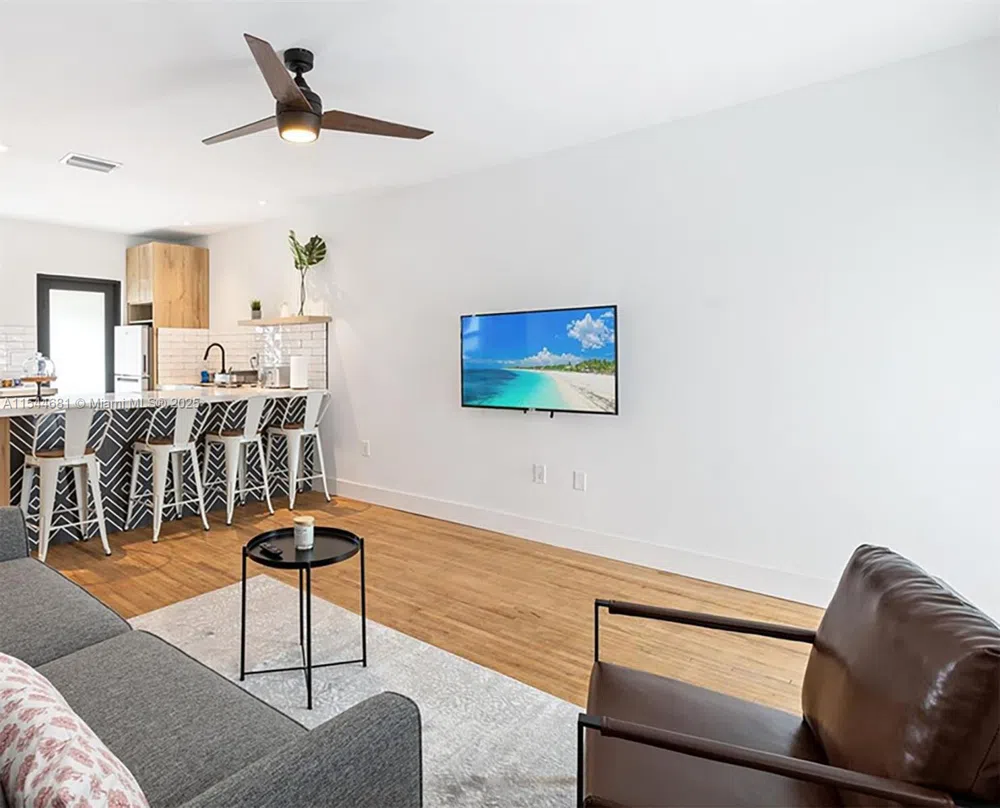 740 SW 9th St #1 Miami, FL 33130