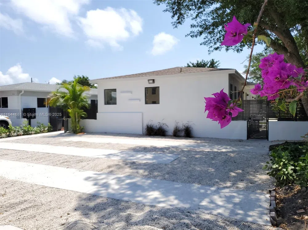 740 SW 9th St #1 Miami, FL 33130