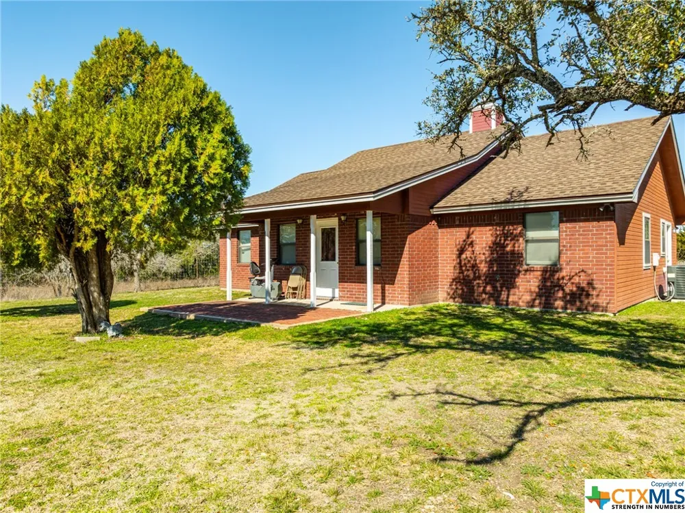 7402 CR 137 Gatesville, TX 76528