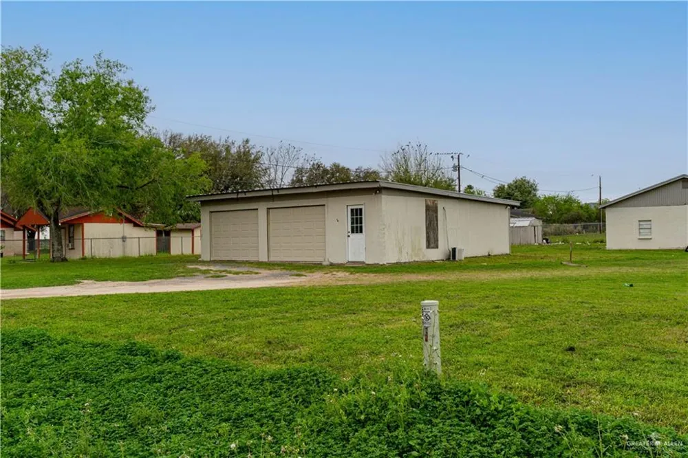 805 Foster Drive Edinburg, TX 78542