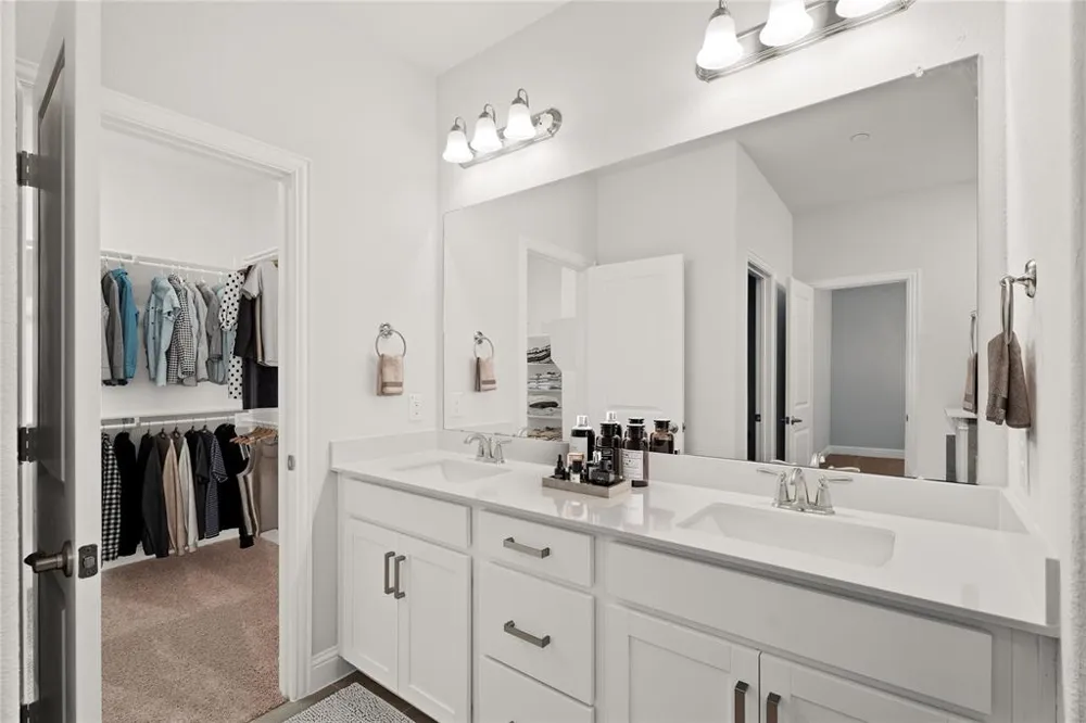 6105 Parker Boulevard North Richland Hills, TX 76180