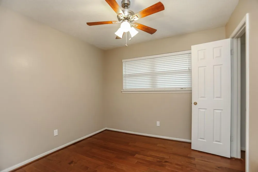 1809 Lazy Creek Ln Pearland, TX 77581