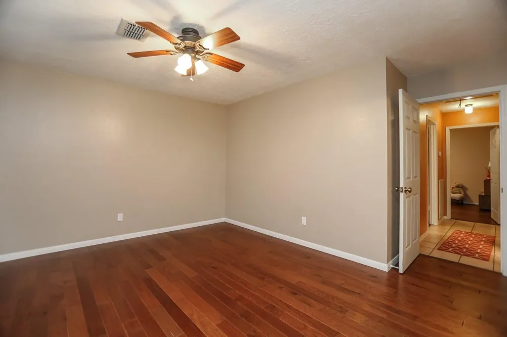 1809 Lazy Creek Ln Pearland, TX 77581