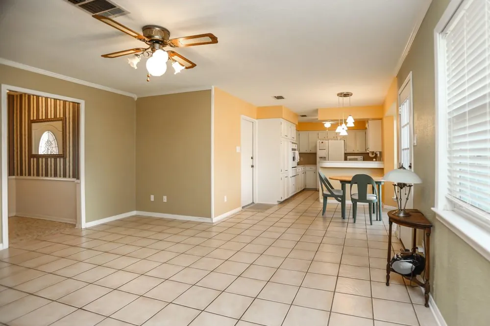 1809 Lazy Creek Ln Pearland, TX 77581