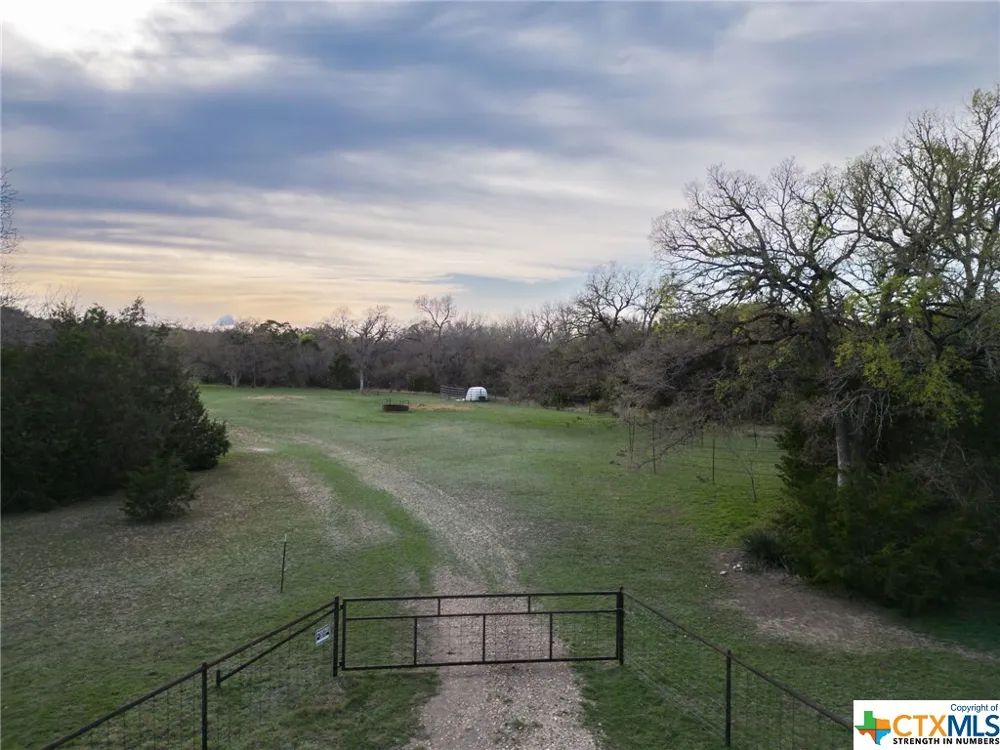 50 County Road 3100 Kempner, TX 76539