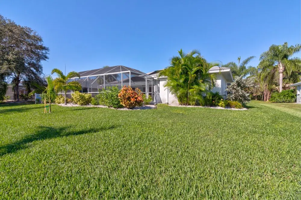26 LONG MEADOW LANE Rotonda West, FL 33947