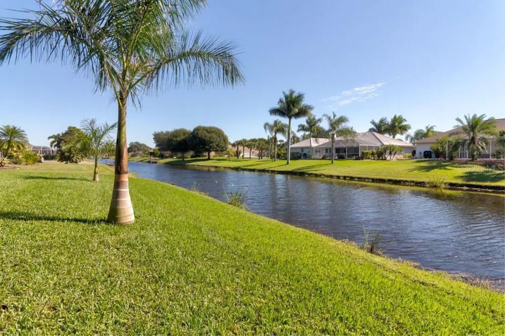 26 LONG MEADOW LANE Rotonda West, FL 33947