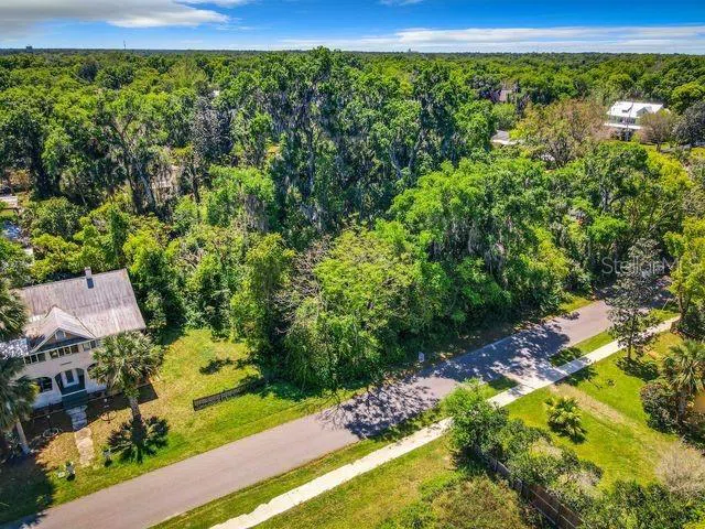 GARDEN STREET Lake Helen, FL 32744