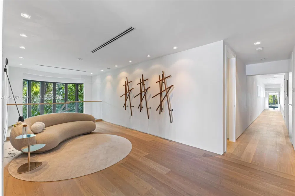 401 E Rivo Alto Dr Miami Beach, FL 33139