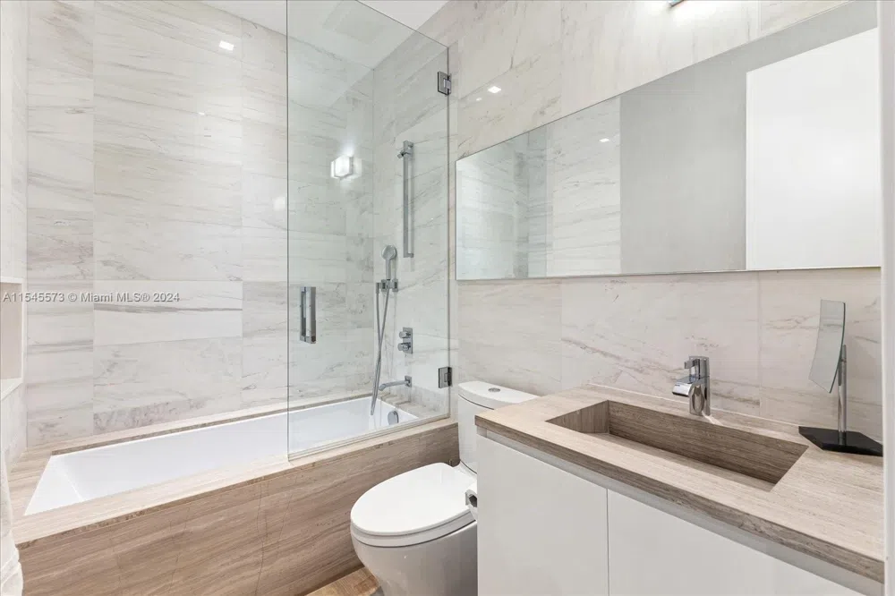 401 E Rivo Alto Dr Miami Beach, FL 33139