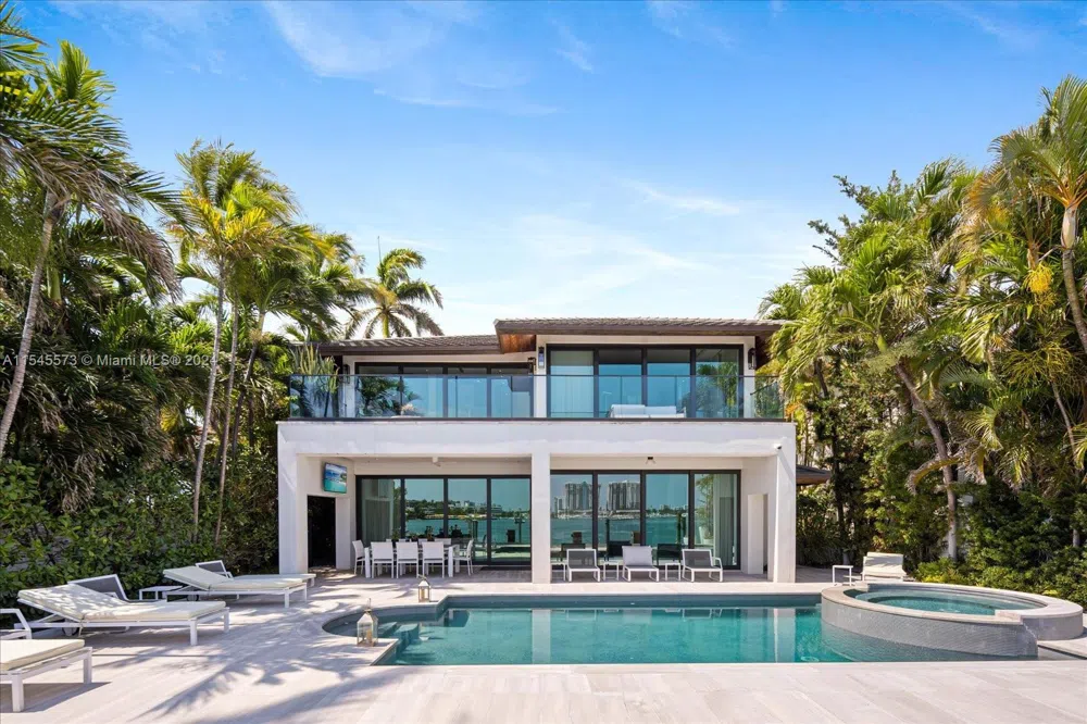 401 E Rivo Alto Dr Miami Beach, FL 33139