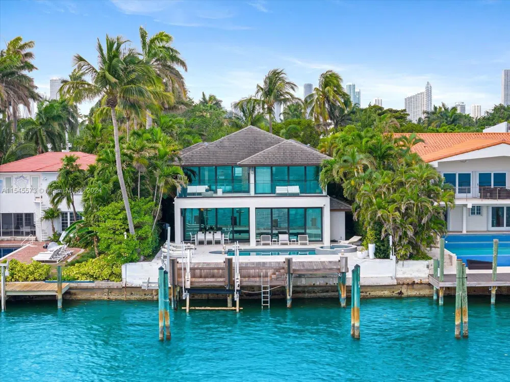 401 E Rivo Alto Dr Miami Beach, FL 33139