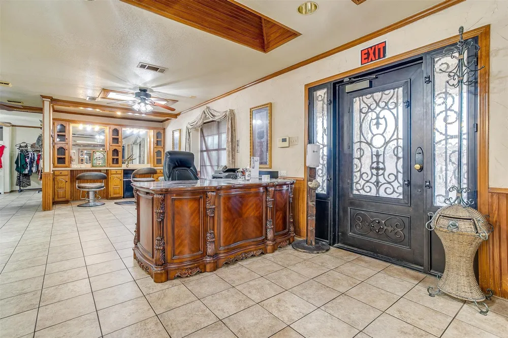6716 Smithfield Road North Richland Hills, TX 76182