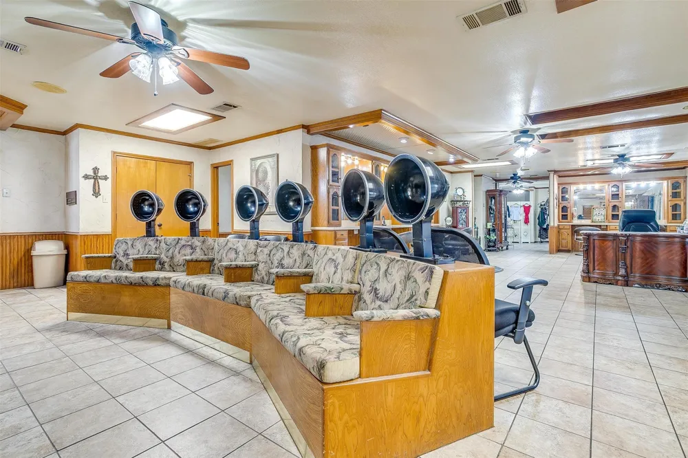 6716 Smithfield Road North Richland Hills, TX 76182