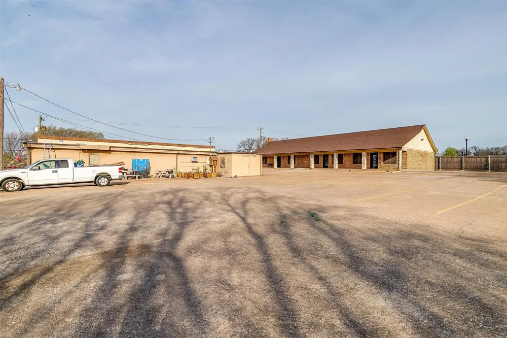 6716 Smithfield Road North Richland Hills, TX 76182