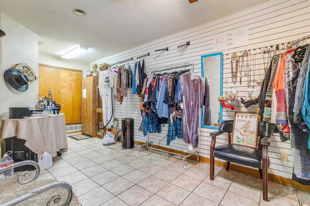 6716 Smithfield Road North Richland Hills, TX 76182
