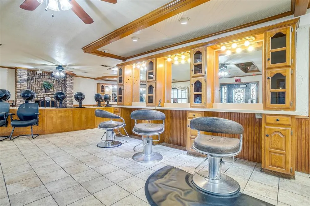 6716 Smithfield Road North Richland Hills, TX 76182