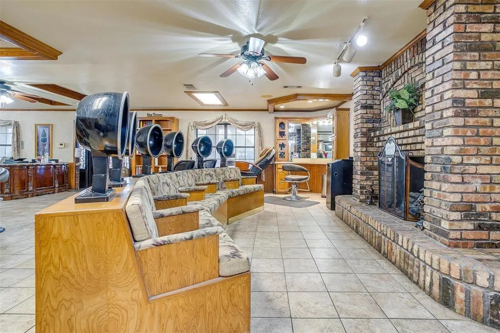 6716 Smithfield Road North Richland Hills, TX 76182