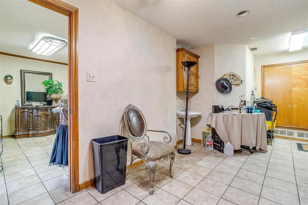 6716 Smithfield Road North Richland Hills, TX 76182