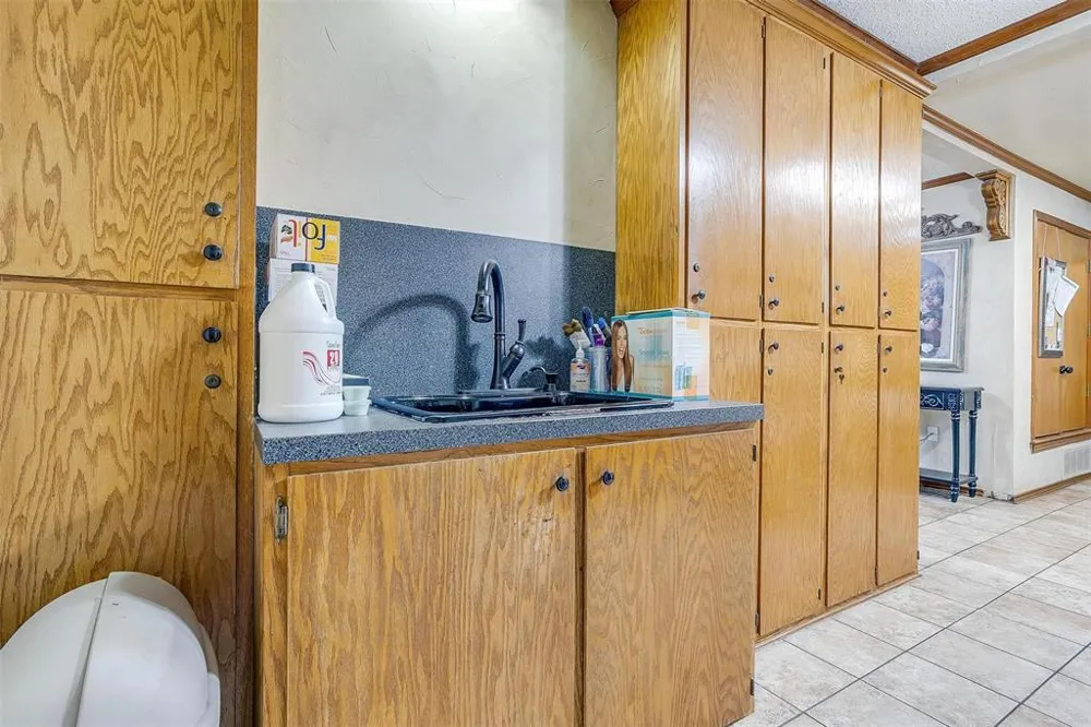 6716 Smithfield Road North Richland Hills, TX 76182