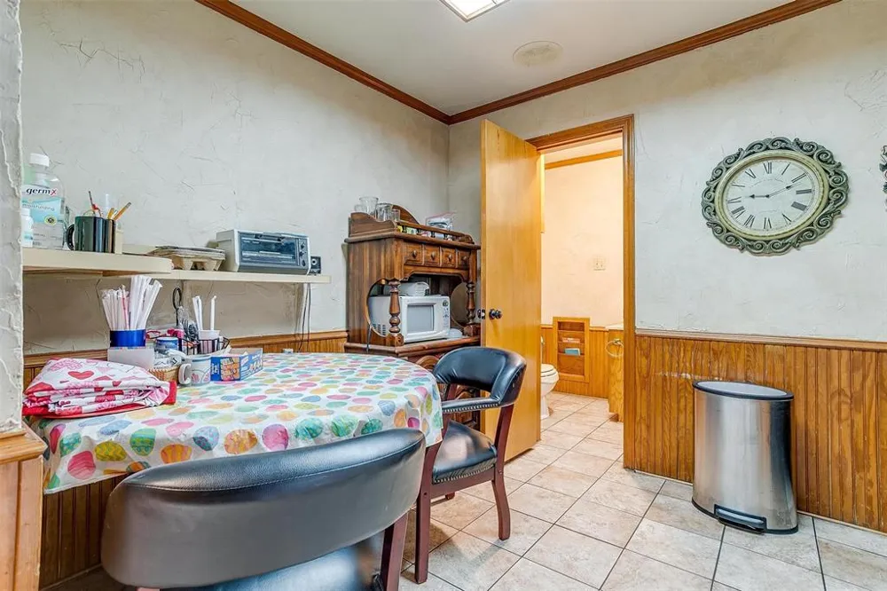 6716 Smithfield Road North Richland Hills, TX 76182