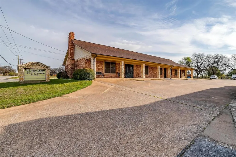 6716 Smithfield Road North Richland Hills, TX 76182