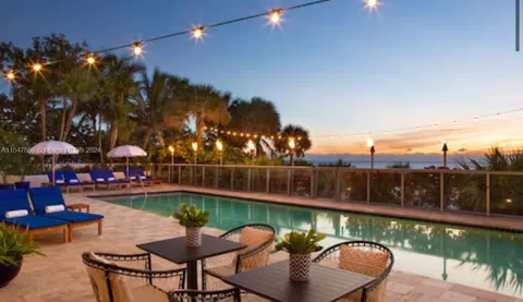 17315 Collins Ave #1105
