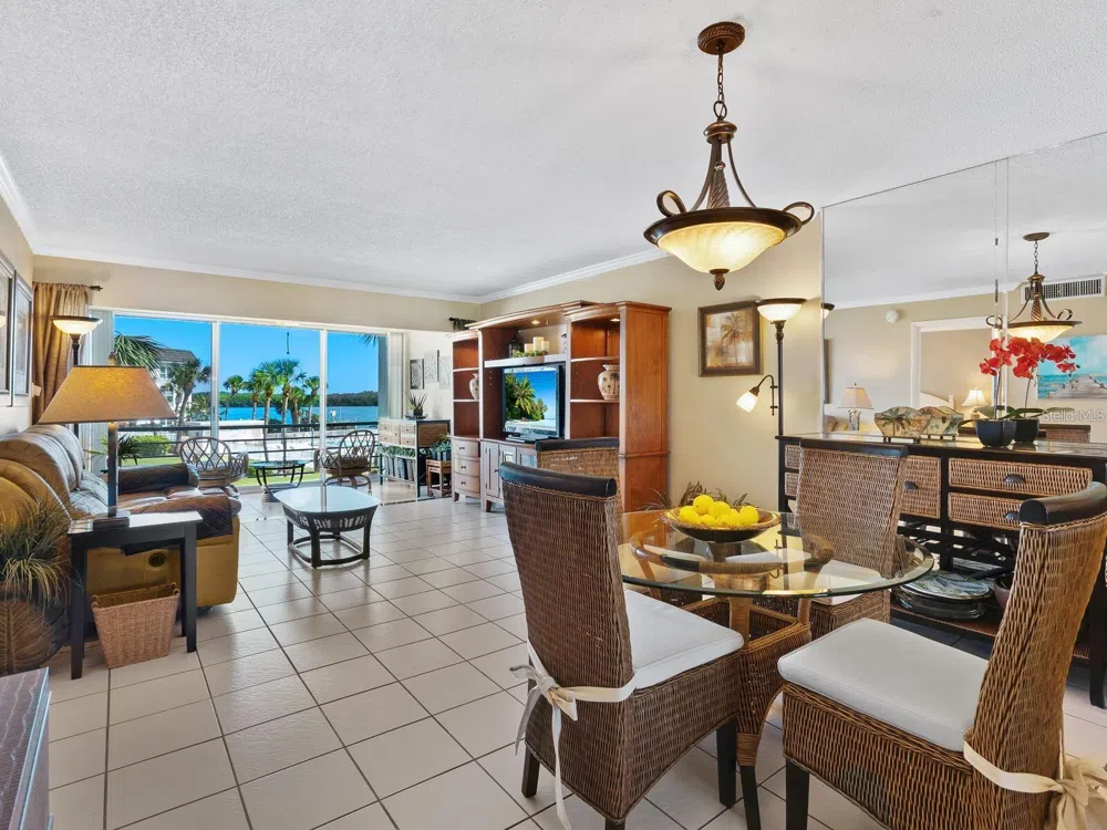 600 SUTTON PLACE #201 Longboat Key, FL 34228