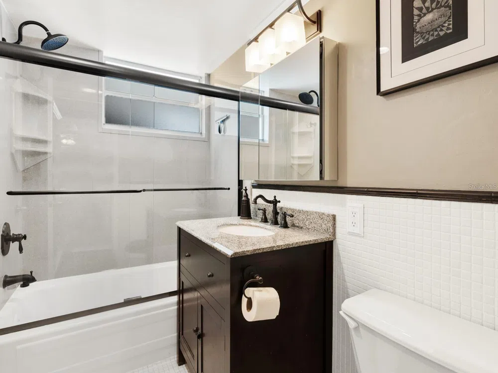 600 SUTTON PLACE #201 Longboat Key, FL 34228