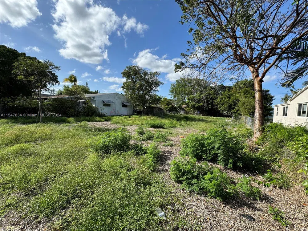 2205 Coolidge St Hollywood, FL 33020