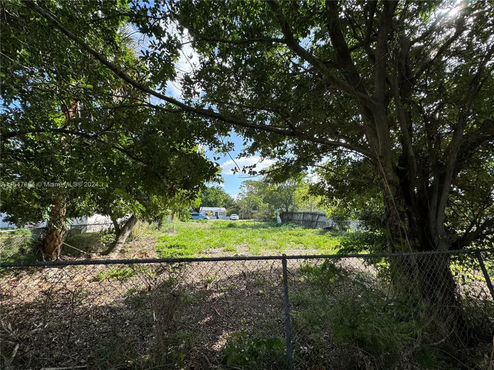 2205 Coolidge St Hollywood, FL 33020