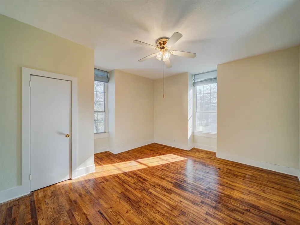 400 S Washington Street Pilot Point, TX 76258