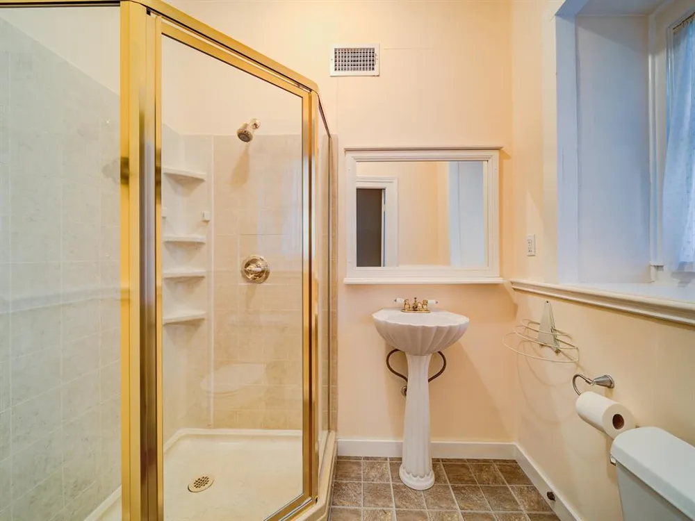 400 S Washington Street Pilot Point, TX 76258