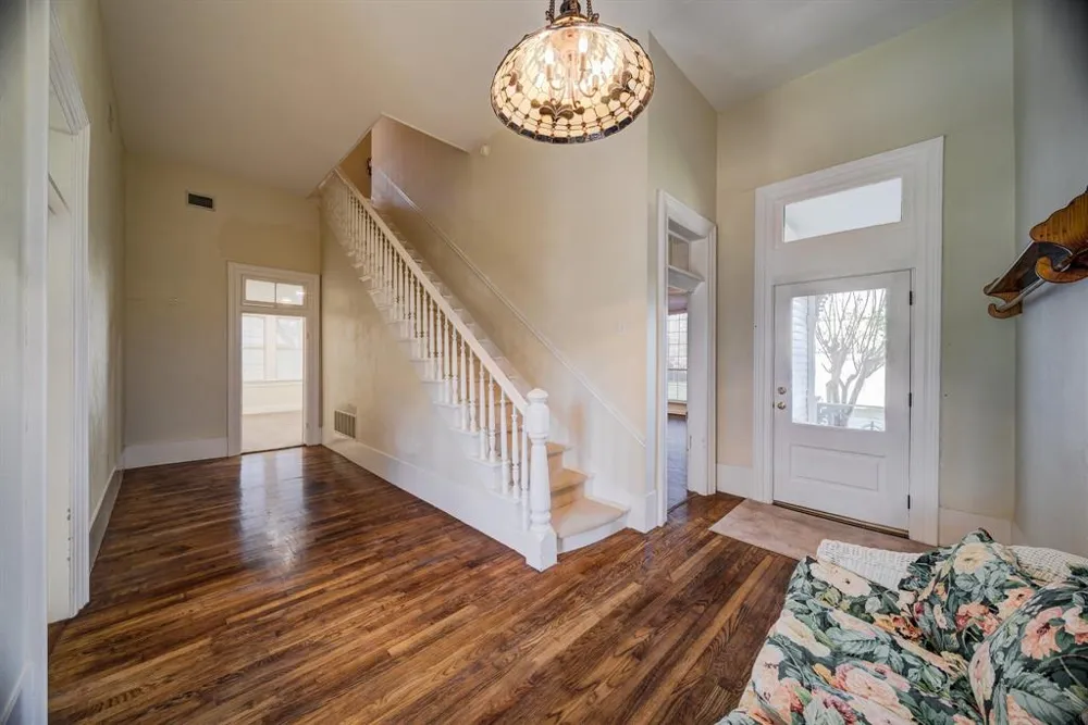 400 S Washington Street Pilot Point, TX 76258