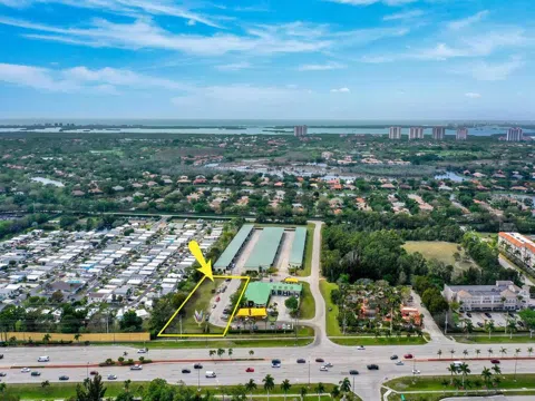 S TAMIAMI TRAIL