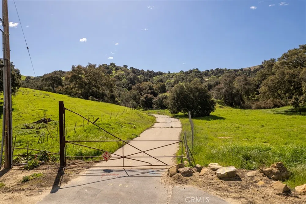 1 OLD CARBON CANYON Cut Chino Hills, CA 91709