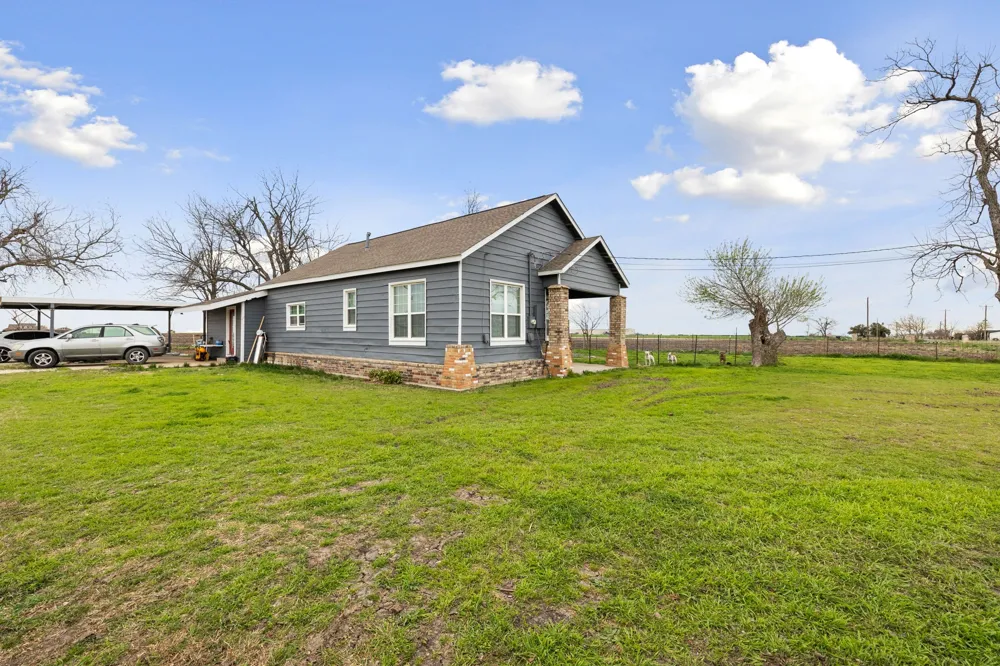 1151 County Road 394 Hutto, TX 78634