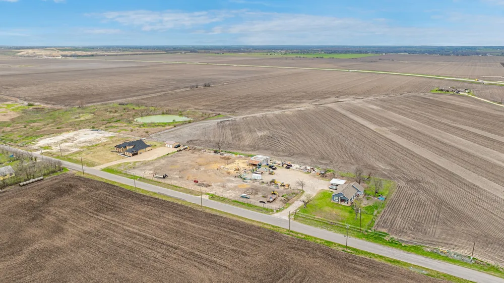 1151 County Road 394 Hutto, TX 78634