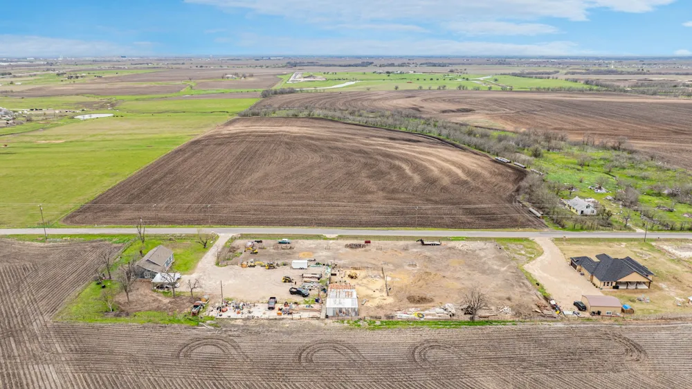 1151 County Road 394 Hutto, TX 78634