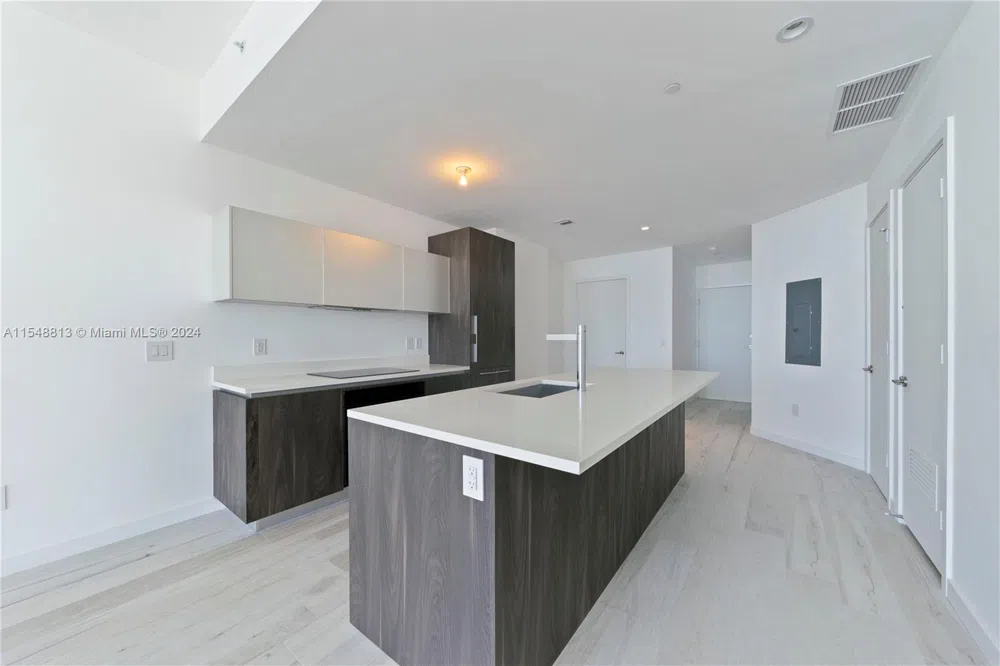 480 NE 31st St #2202 Miami, FL 33137