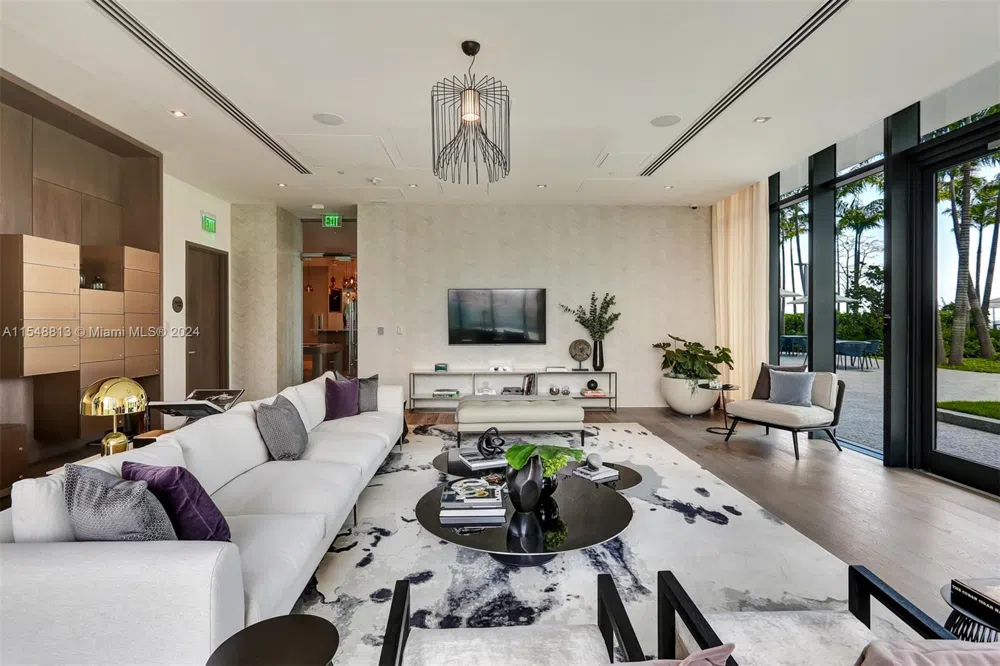480 NE 31st St #2202 Miami, FL 33137